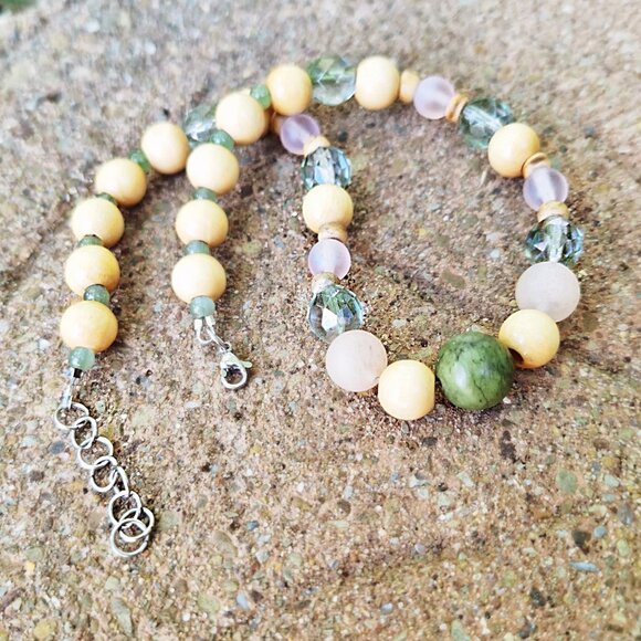 Unique Jade & Wood Bead Choker | Chunky Boho Necklace | Granola Girl Necklace - Picture 3 of 8